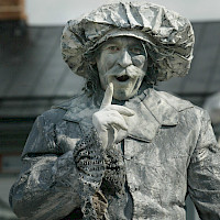 Risto Rembrant - elävä patsas