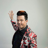 Taikuri-jonglööri Janne Mustonen