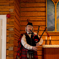 Säkkipillin soittaja Päivi Järvinen